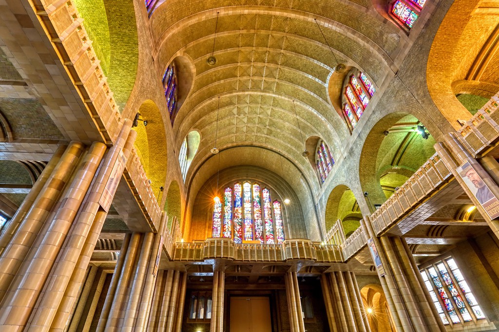 HDR Abbaye Basilique Koekelberg kerk eglise kerkfotografie religie religion bedevaart rooms katholiek kathedraal pelgrimage cathedrale klooster basiliek